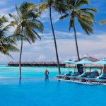 Anantara Dhigu Maldives Resort, beyaz kumlu plajları, nefes kesen manzaraları ve çeşitli lüks konaklama seçenekleriyle ideal bir Maldivler tatili sunar.