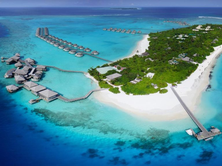 Six Senses Laamu Maldives’te lüks villalar, şık spa ve Akdeniz mutfağıyla benzersiz bir Maldivler tatili deneyimi.