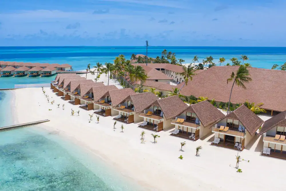 Maldivler tatili valiz hazırlığı Cinnamon Velifushi Maldives, Vaavu Atolü'nde lüks villalar, her şey dahil hizmet, su sporları ve spa ile unutulmaz bir Maldivler tatili sunuyor.