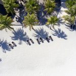 Holiday Island Resort & SPA, bakir sahiller, berrak sular ve kişiye özel hizmetlerle rüya gibi bir Maldivler tatili sunuyor. Su altı keşifleri ve huzur dolu anlar sizi bekliyor.