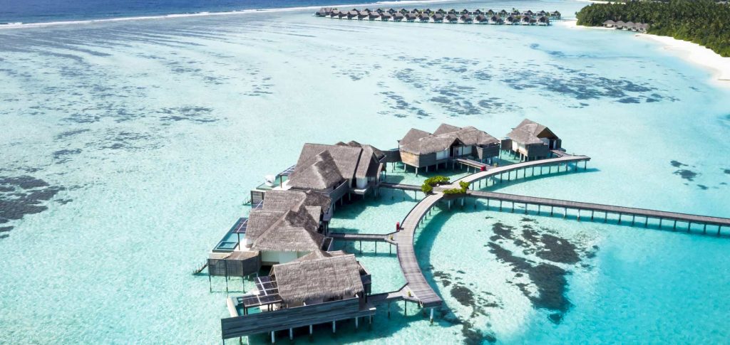 Maldivler tatili için lüksü yeniden tanımlayan Niyama Maldives Private Islands, su altı restoranı ve gece kulübü, özel havuzlu villaları ve eşsiz gastronomik deneyimleriyle tropikal bir kaçış sunuyor.