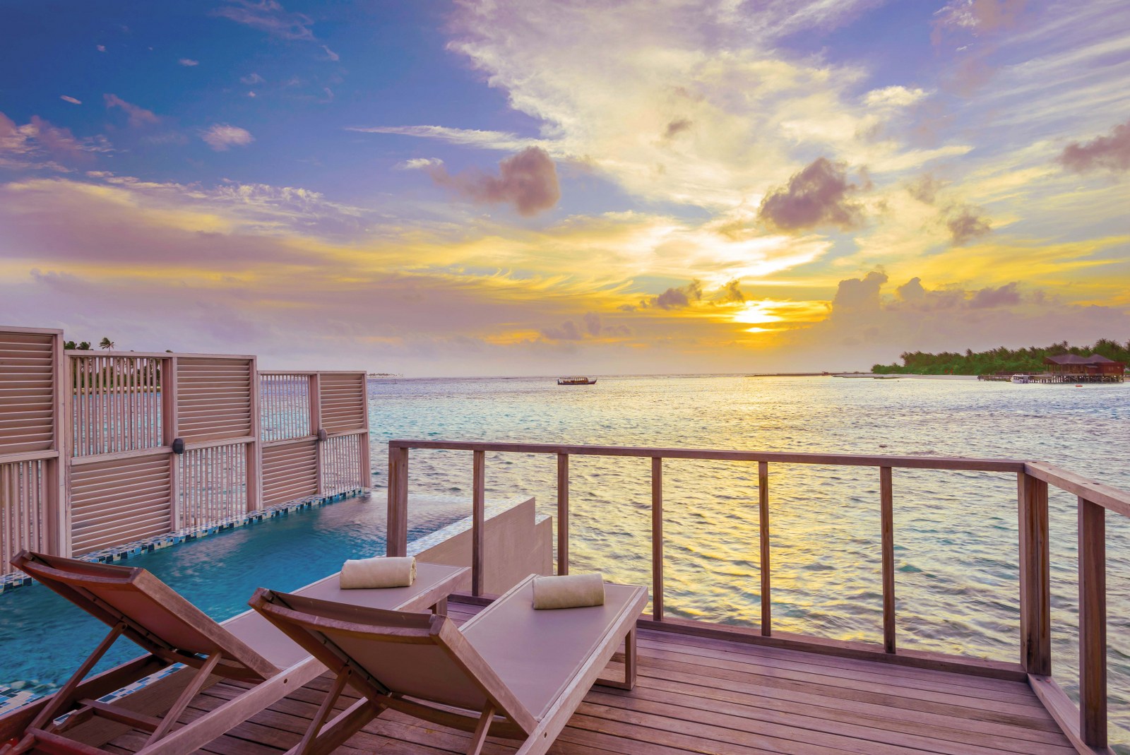 Maldivler tatili için Oblu Select Sangeli'de 4 gece 5 gün lüks konaklama, su sporları ve eşsiz yemek deneyimleri sizi bekliyor! Maldivler Turu'na hazır olun!