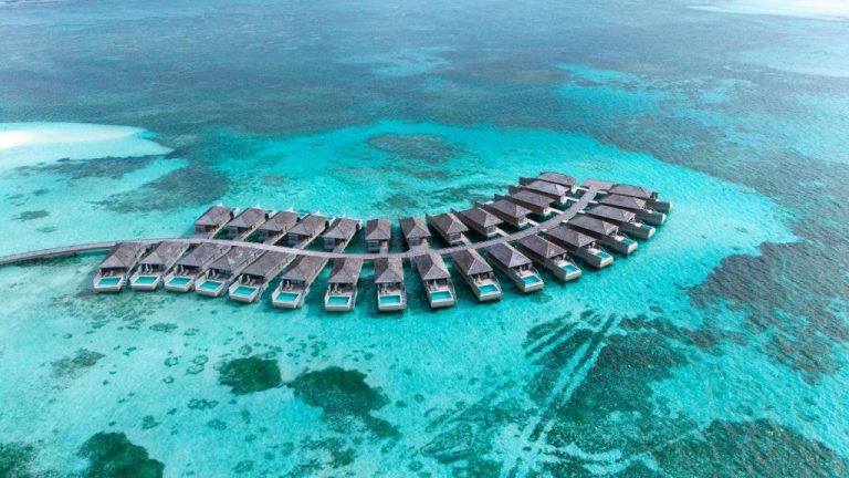 Jawakara Island Maldives, Maldivler tatili ve balayı için lüks villalar, özel havuzlar ve muhteşem okyanus manzarası sunan benzersiz bir ada cennetidir