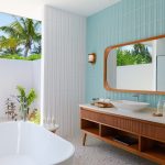 DusitD2 Maldives ile su üstü villalarda lüks ve huzuru yaşayın. Balayı çiftleri ve aileler için özel seçeneklerle Maldivler’in tadını çıkarın.