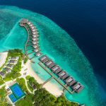 DusitD2 Maldives ile su üstü villalarda lüks ve huzuru yaşayın. Balayı çiftleri ve aileler için özel seçeneklerle Maldivler’in tadını çıkarın.